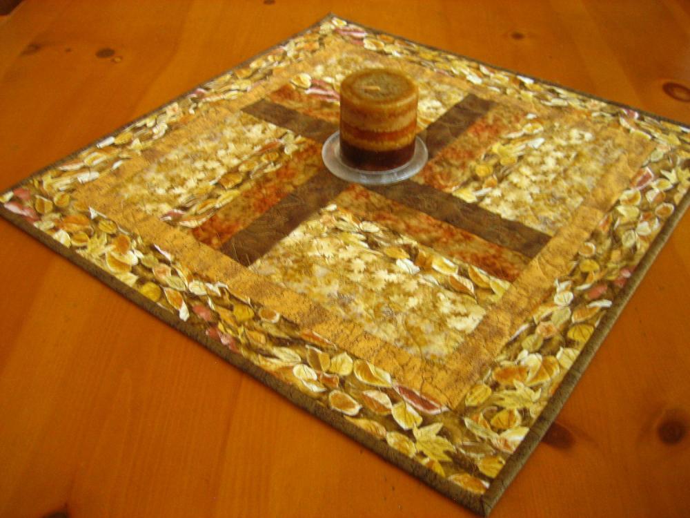 Golden Table Topper
